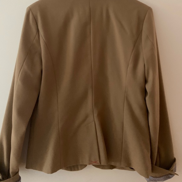 Blazer - Picture 2 of 3